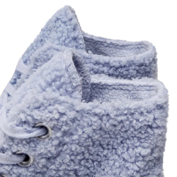 Converse Women’s Chuck Taylor All Star Platform High 'Cozy Sherpa - Ghost' Shoes - Picture 6 of 16
